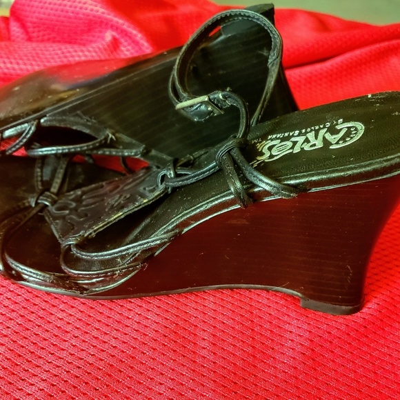 Womens Shoes - Picture 3 of 4